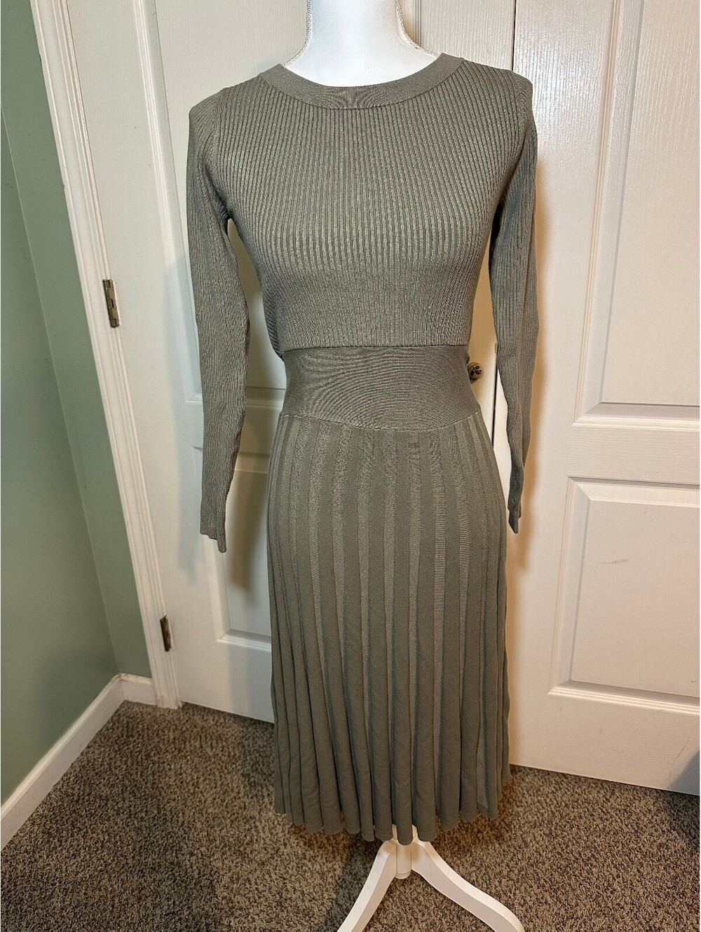 NWT Marciano by GUESS Sweater Midi Dress Olive Size XS